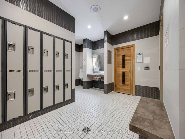 520 - 100 Harrison Garden Blvd