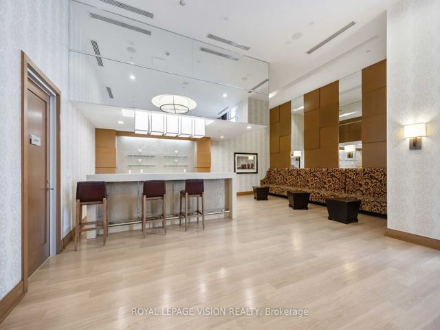 520 - 100 Harrison Garden Blvd