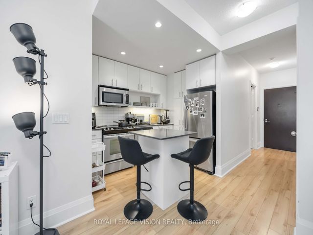 520 - 100 Harrison Garden Blvd