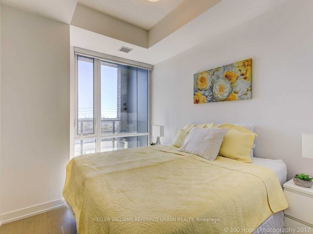 S507 - 455 Front St E