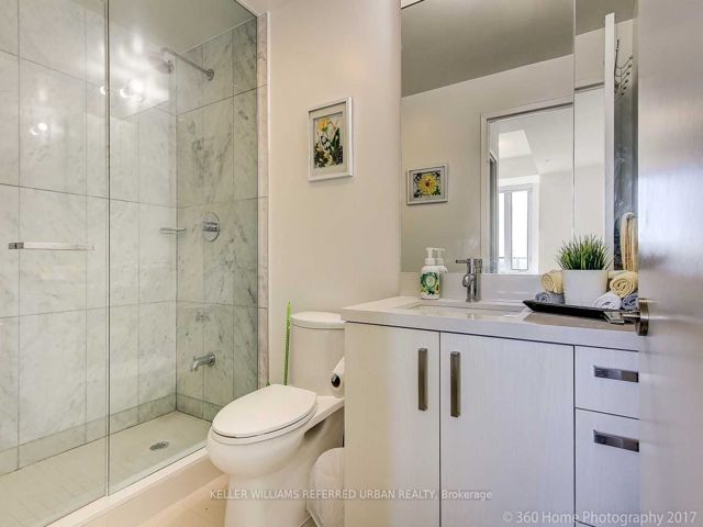 S507 - 455 Front St E
