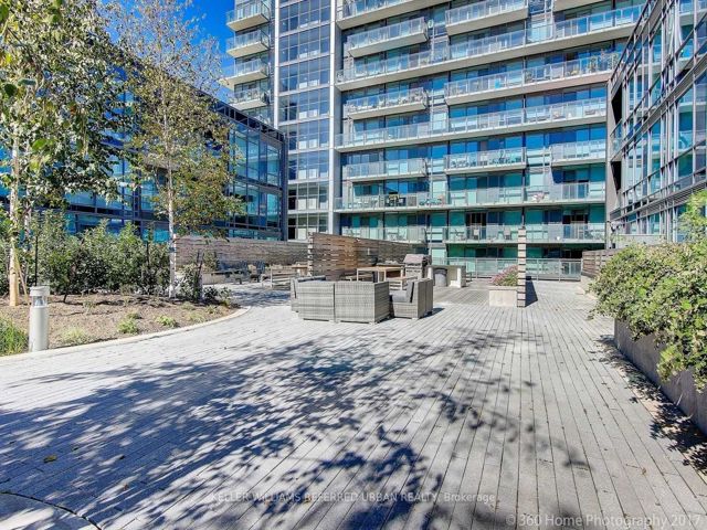 S507 - 455 Front St E