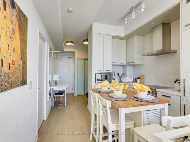 S507 - 455 Front St E