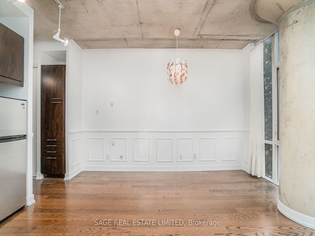 305 - 66 Portland St