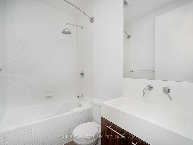 305 - 66 Portland St