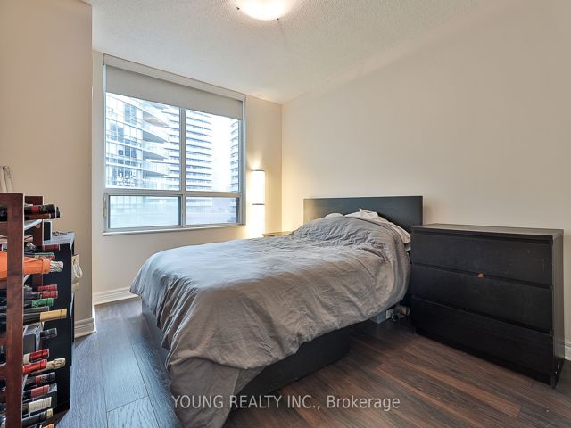 603 - 51 Lower Simcoe St