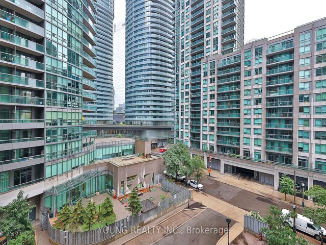 603 - 51 Lower Simcoe St