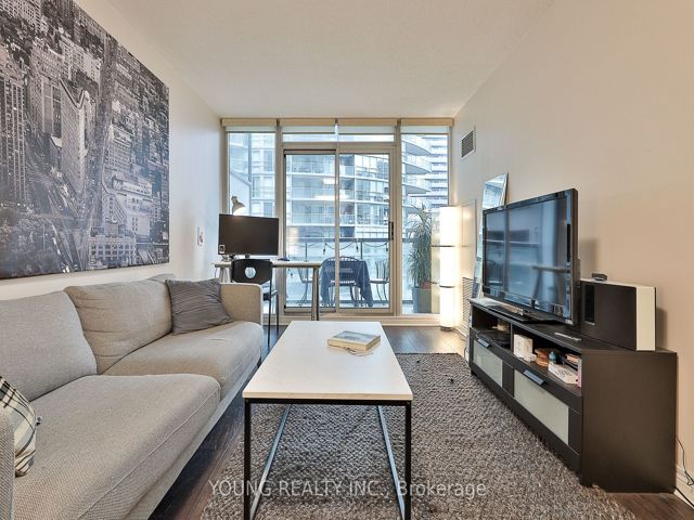 603 - 51 Lower Simcoe St