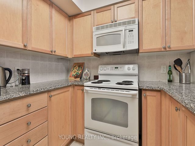 603 - 51 Lower Simcoe St