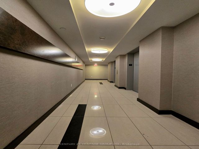 1109 - 386 Yonge St