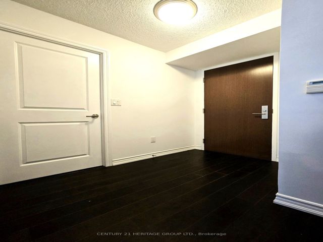1109 - 386 Yonge St