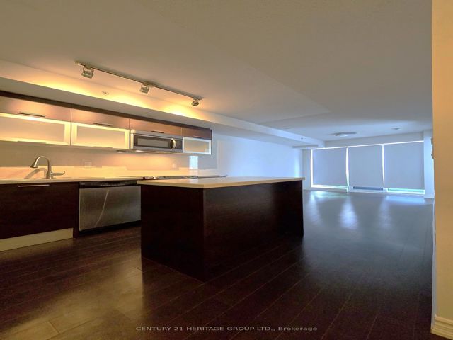 1109 - 386 Yonge St