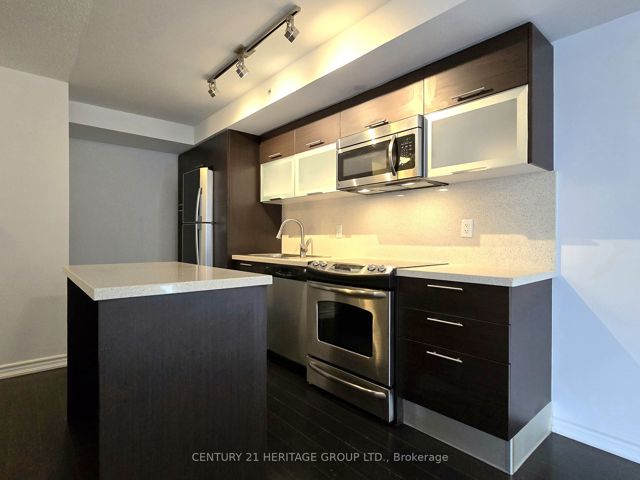 1109 - 386 Yonge St