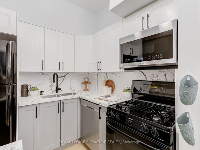 303 - 50 Camden St