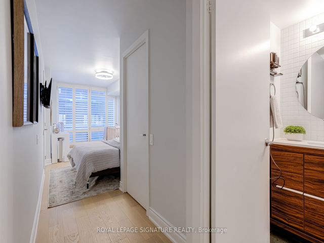 303 - 50 Camden St
