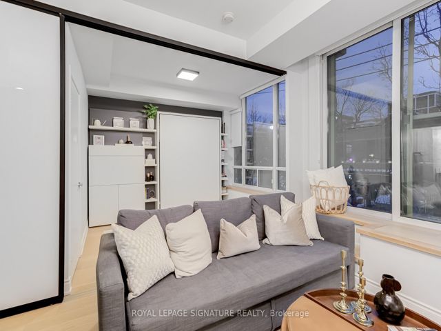 303 - 50 Camden St