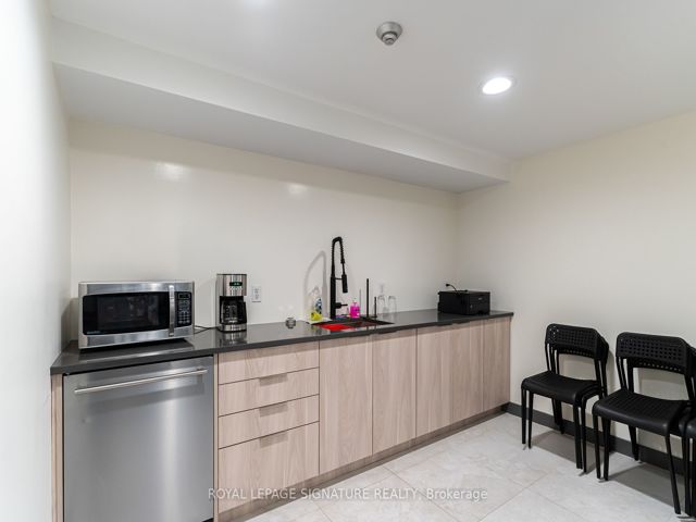 303 - 50 Camden St