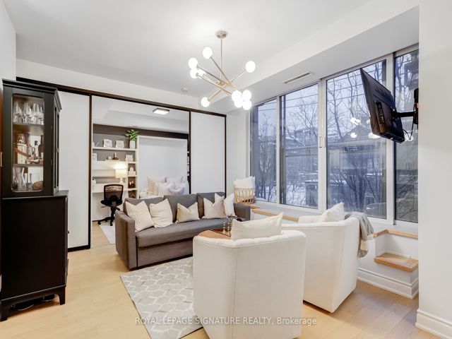 303 - 50 Camden St