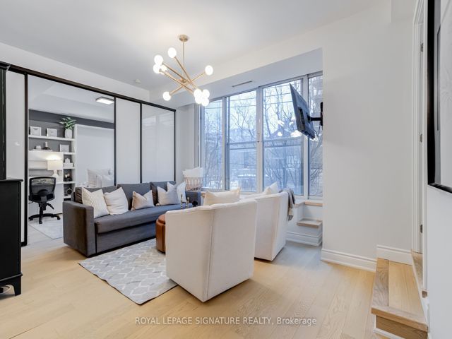 303 - 50 Camden St