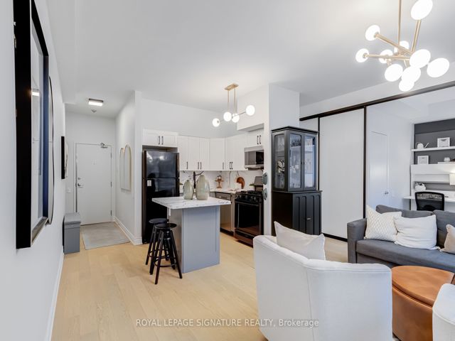 303 - 50 Camden St