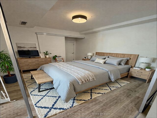 417 - 28 Eastern Ave S