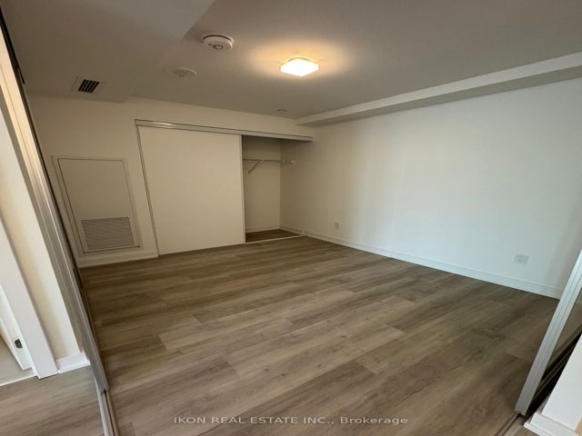 417 - 28 Eastern Ave S