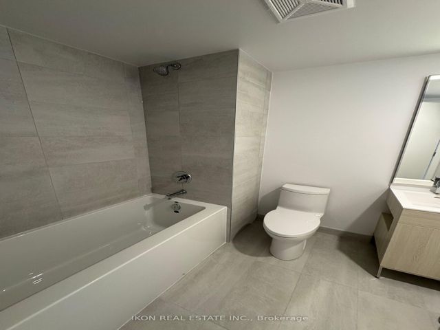 417 - 28 Eastern Ave S