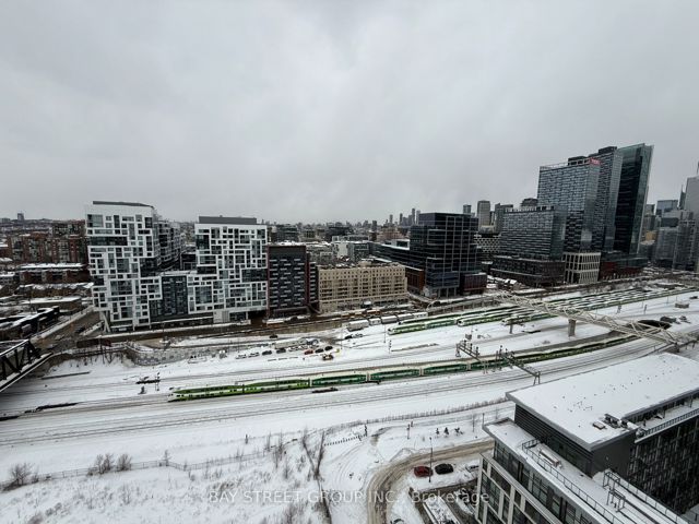 2003 - 170 Fort York Blvd