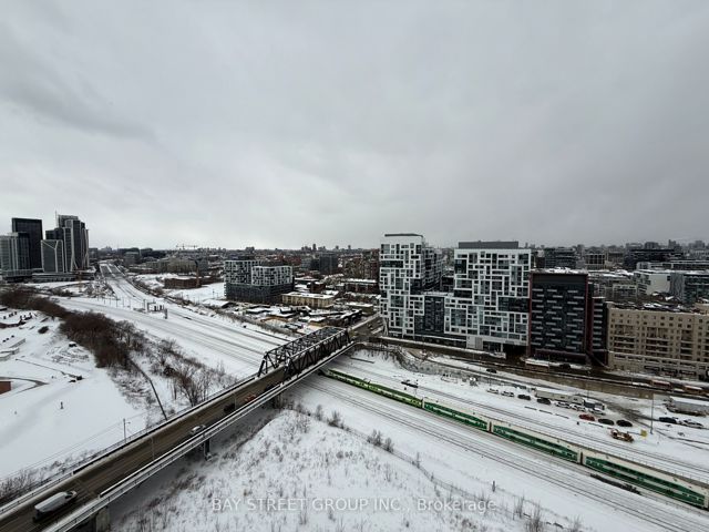 2003 - 170 Fort York Blvd