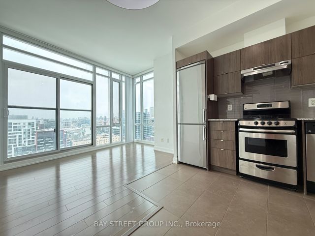 2003 - 170 Fort York Blvd
