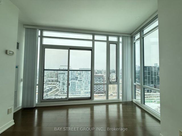 2003 - 170 Fort York Blvd