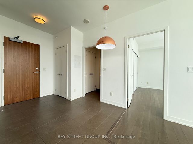 2003 - 170 Fort York Blvd