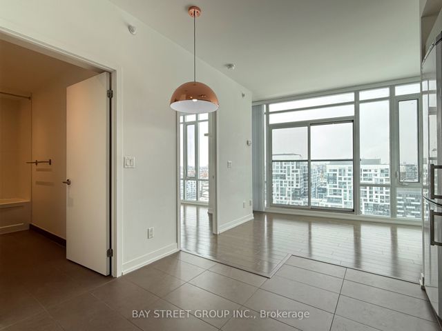 2003 - 170 Fort York Blvd