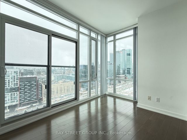 2003 - 170 Fort York Blvd