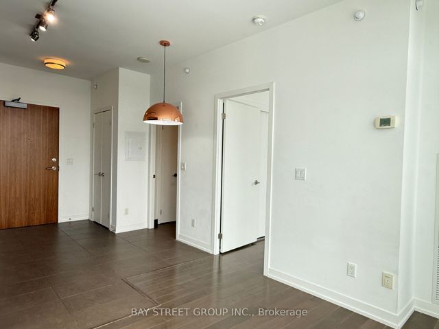 2003 - 170 Fort York Blvd