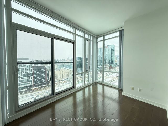 2003 - 170 Fort York Blvd