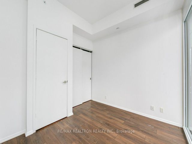 3610 - 125 Peter St