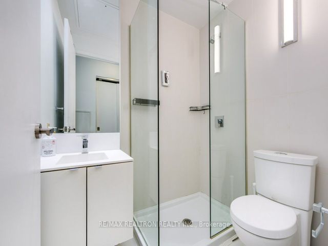 3610 - 125 Peter St