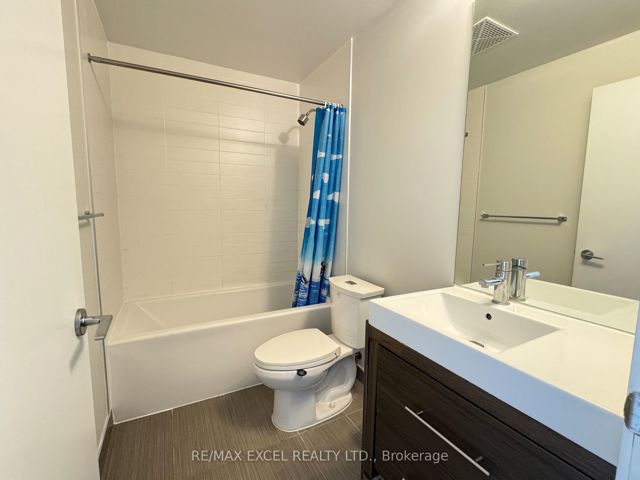 1810 - 66 Forest Manor Rd