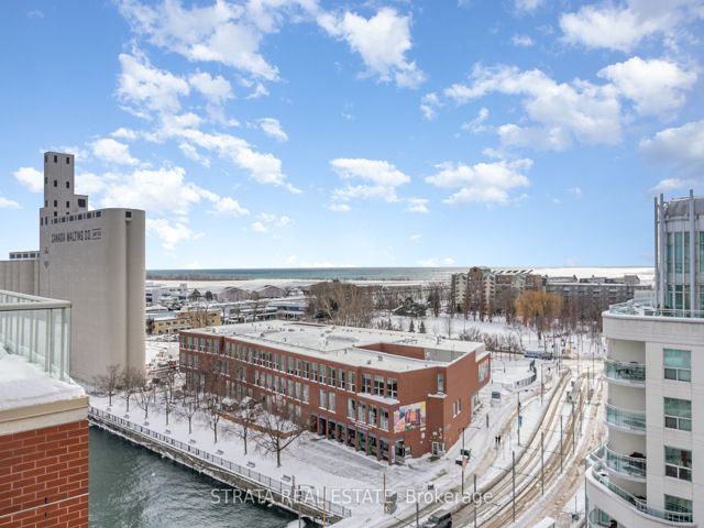 1107 - 550 Queens Quay W