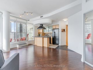 1107 - 550 Queens Quay W