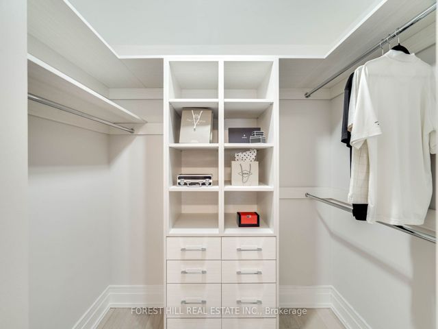 1607 - 5444 Yonge St
