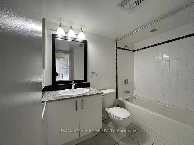 808 - 33 Sheppard Ave E
