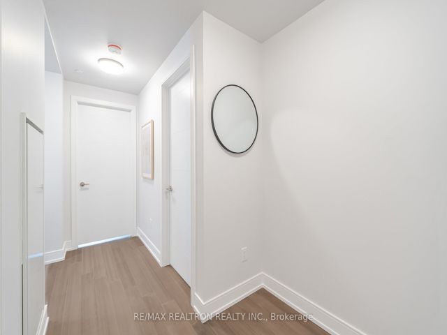 403 - 664 Spadina Ave