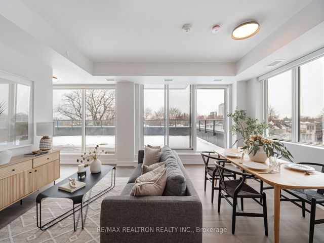 403 - 664 Spadina Ave