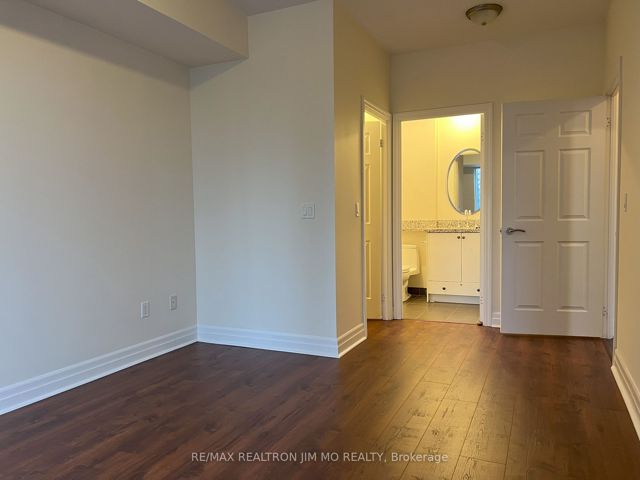 1602 - 35 Balmuto St