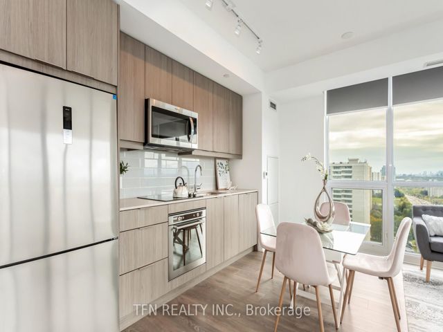 1105 - 36 Forest Manor Rd