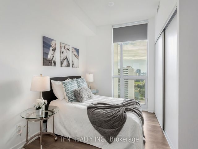 1105 - 36 Forest Manor Rd