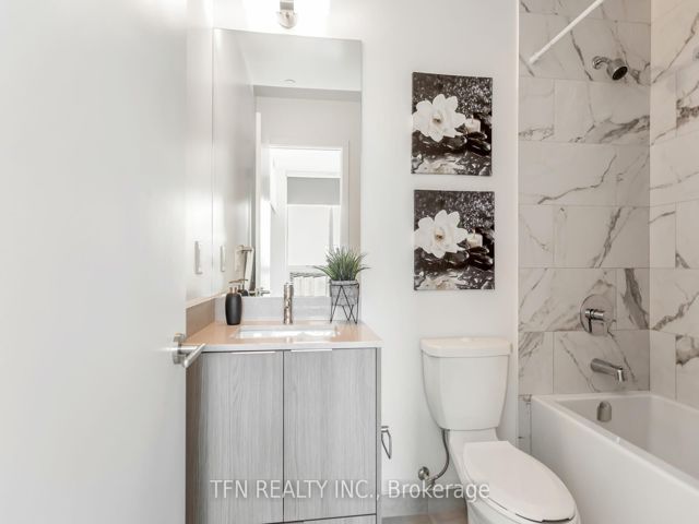 1105 - 36 Forest Manor Rd