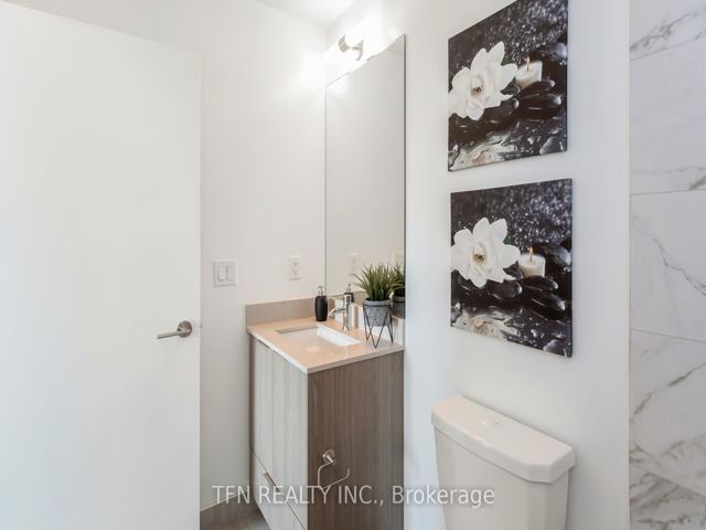 1105 - 36 Forest Manor Rd